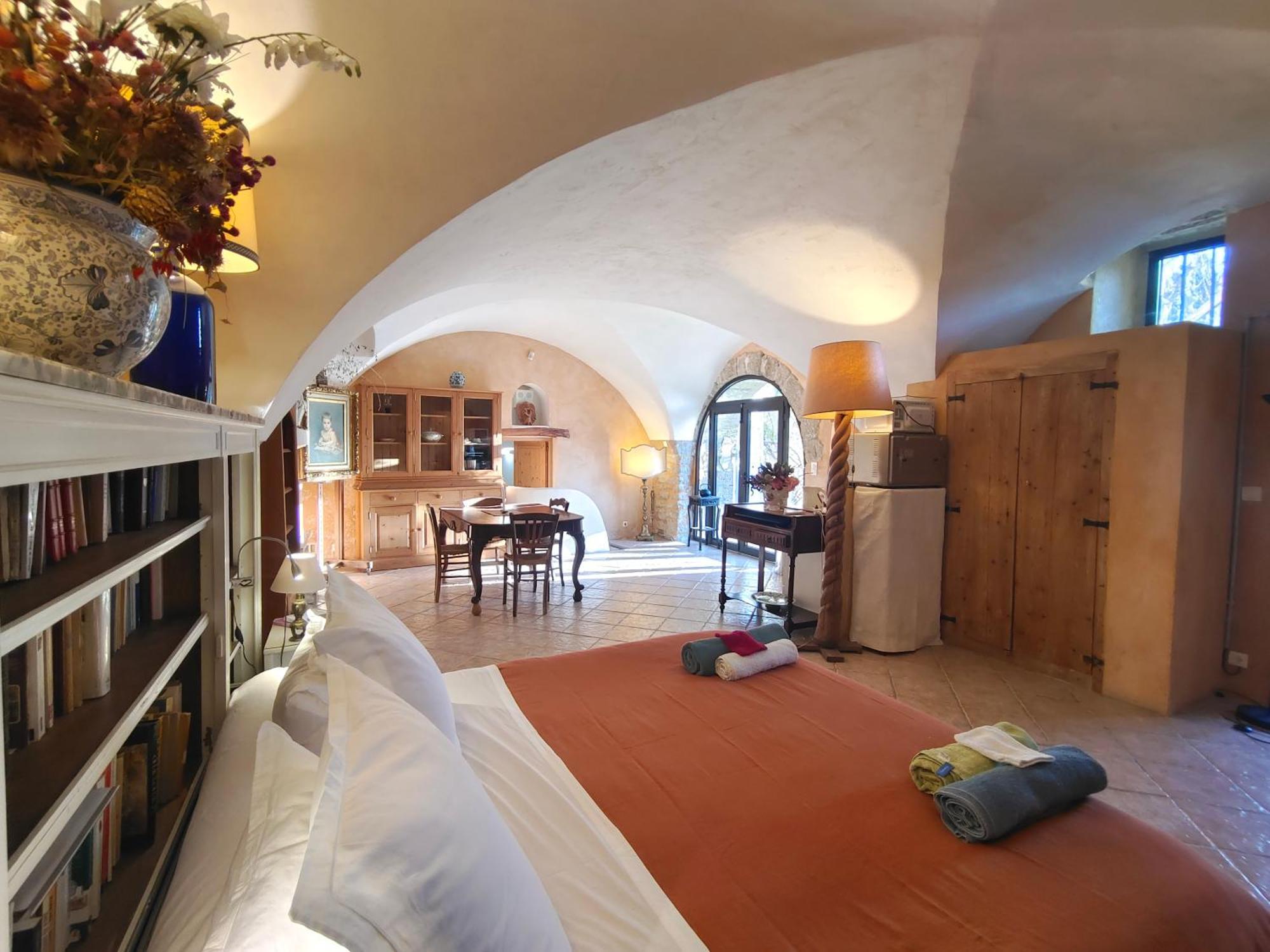 Rue Du Chateau A Cabrieres D'Avignon Bed & Breakfast Eksteriør bilde