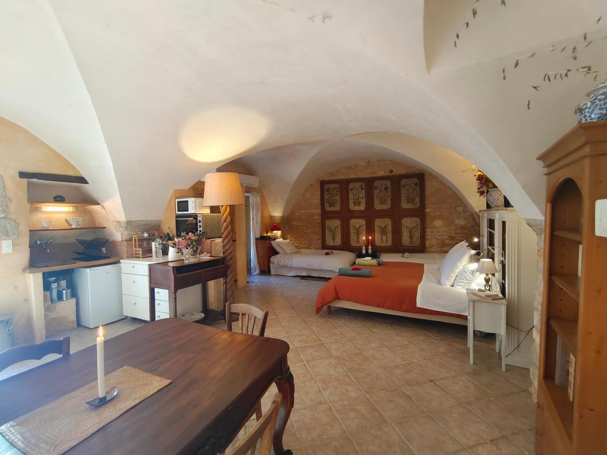 Rue Du Chateau A Cabrieres D'Avignon Bed & Breakfast Eksteriør bilde